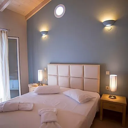 Theodora Hotel 3*